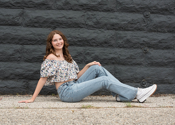 Vanessa (33)
