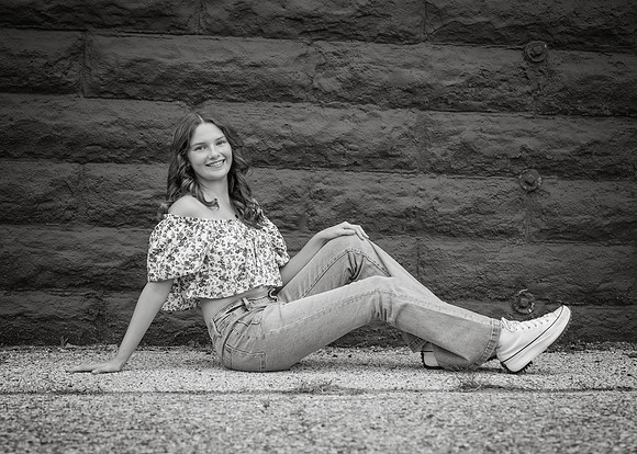 Vanessa (34)
