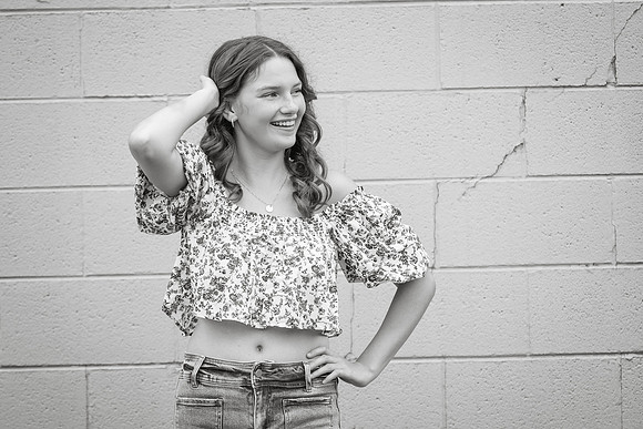 Vanessa (32)